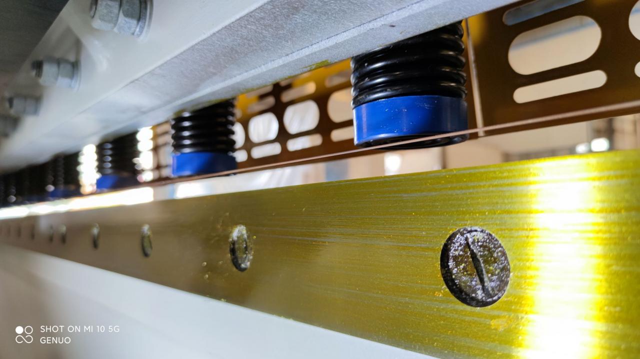 Qc11k液壓剪板機和斷頭台剪板機用於鈑金切割